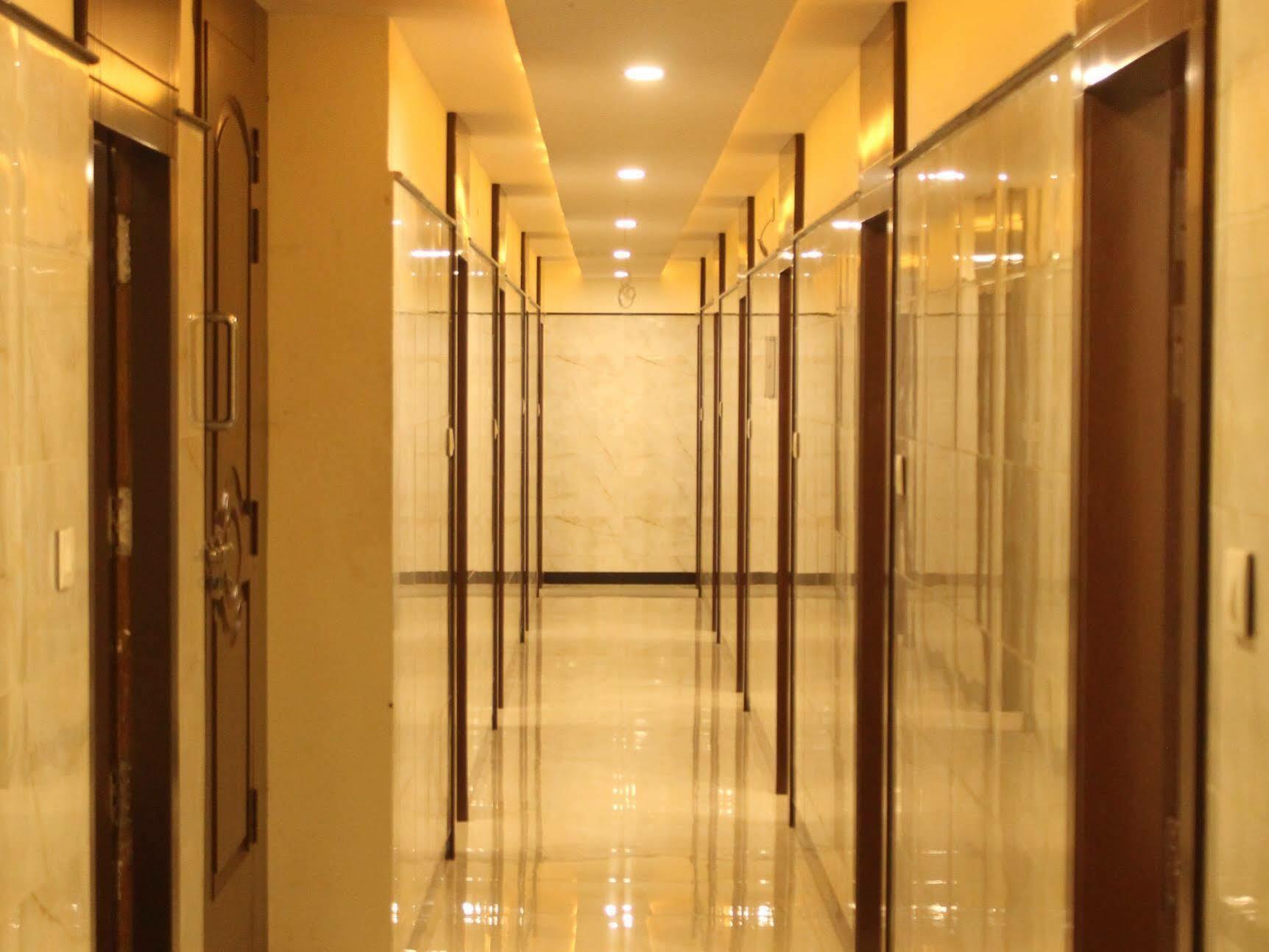 Hotel O Vb Grand Visakhapatnam Zewnętrze zdjęcie