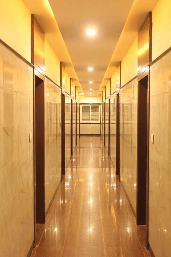 Hotel O Vb Grand Visakhapatnam Zewnętrze zdjęcie
